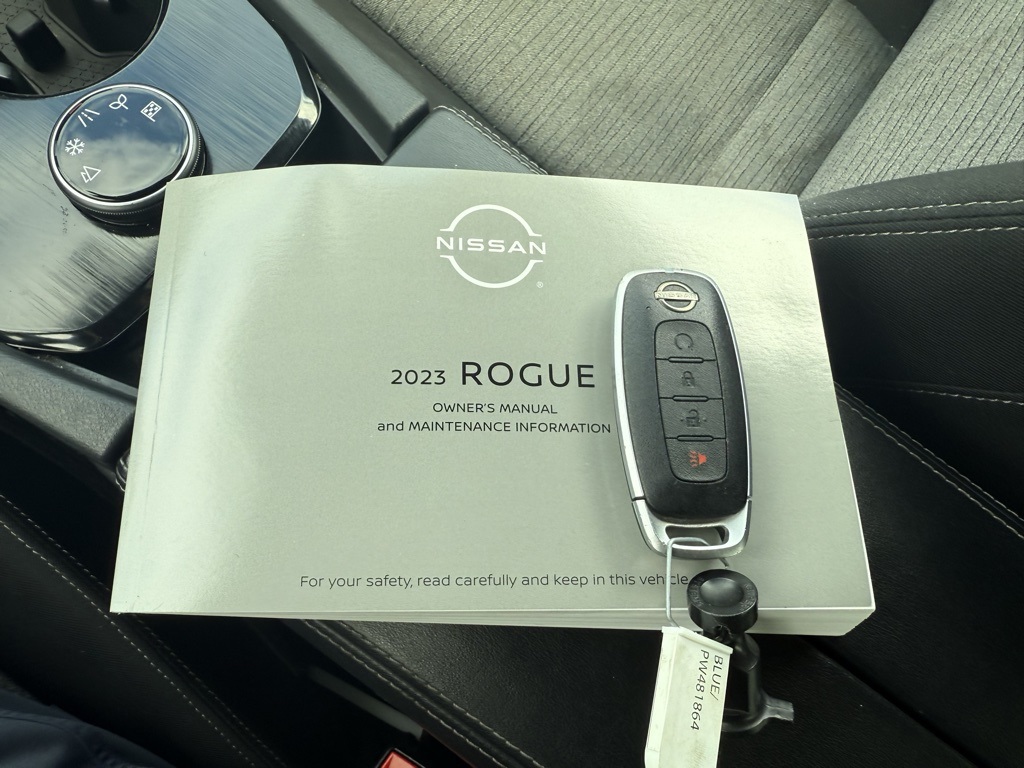 2023 Nissan Rogue SV photo 37