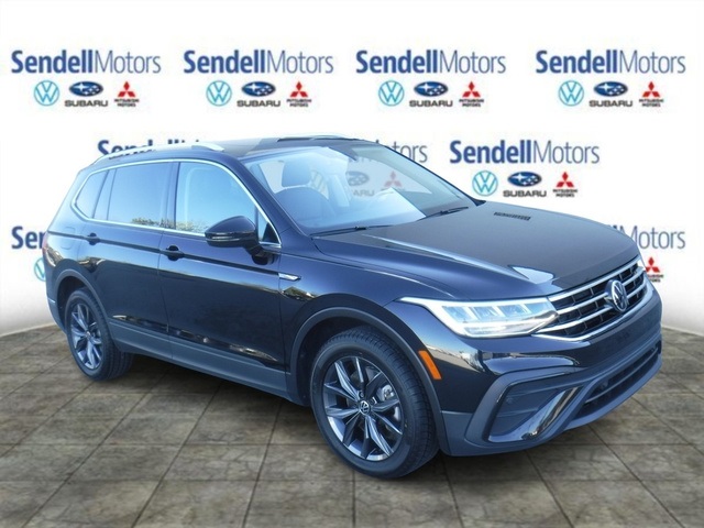 2022 Volkswagen Tiguan SE's photo