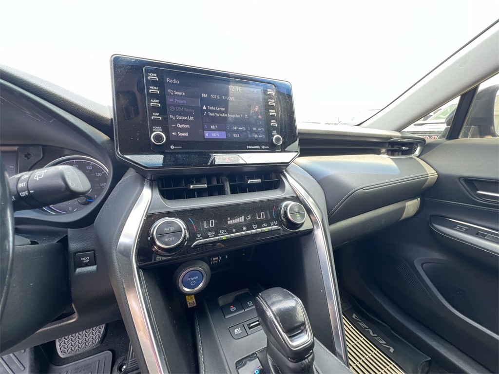 2021 Toyota Venza LE photo 25