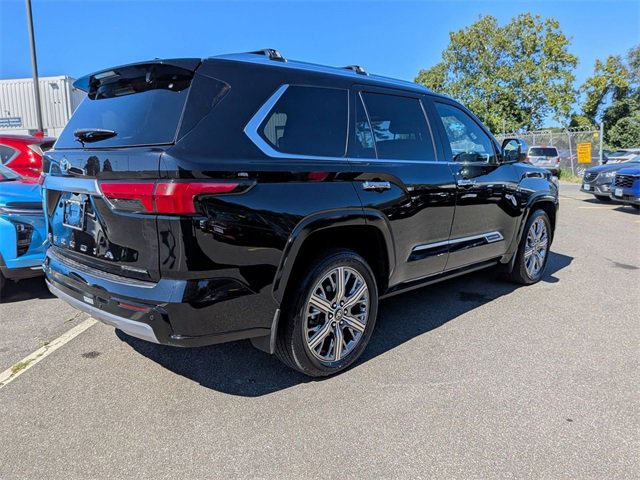 2025 Toyota Sequoia SR5 photo 3