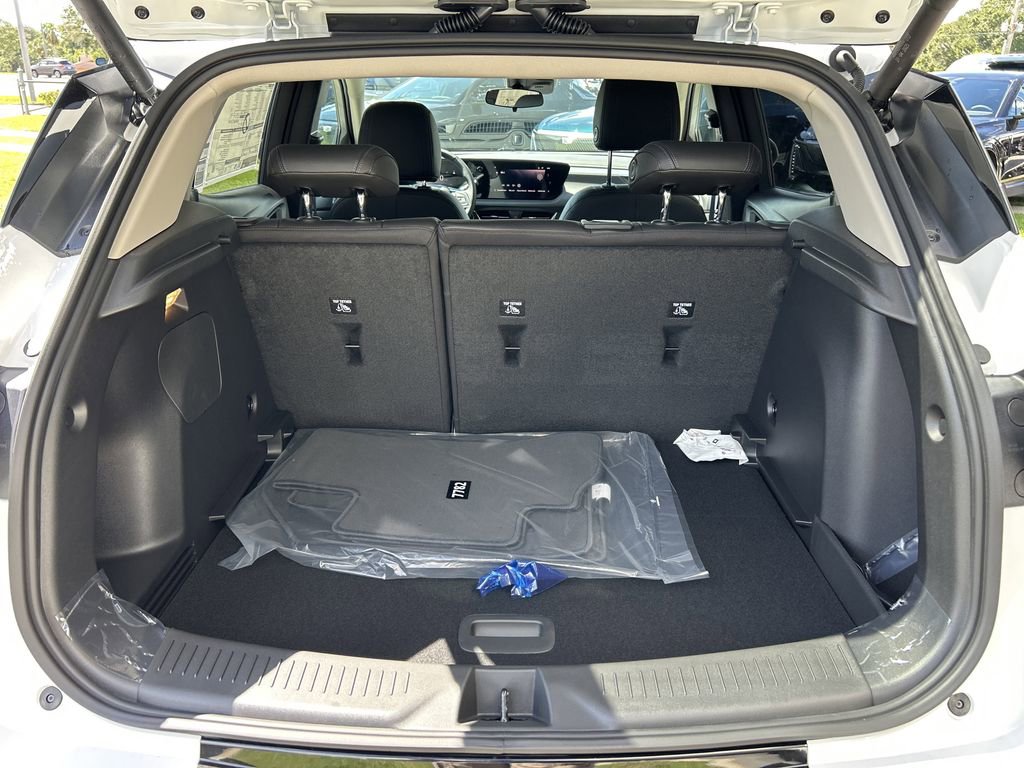 2026 Buick Encore GX Sport Touring photo 9