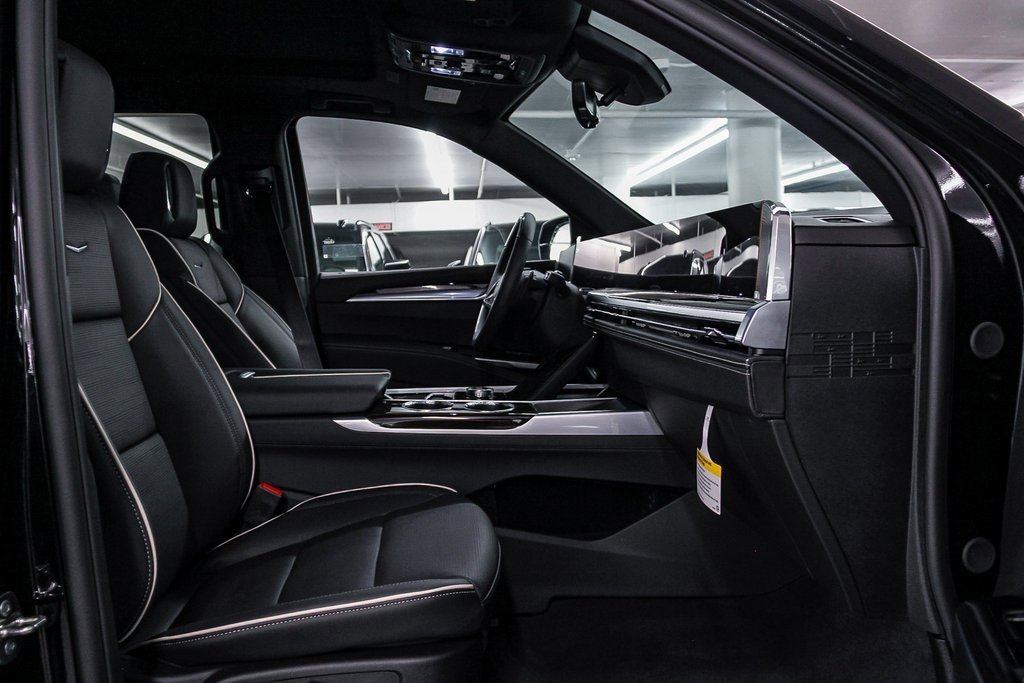2026 Cadillac Escalade Luxury photo 16