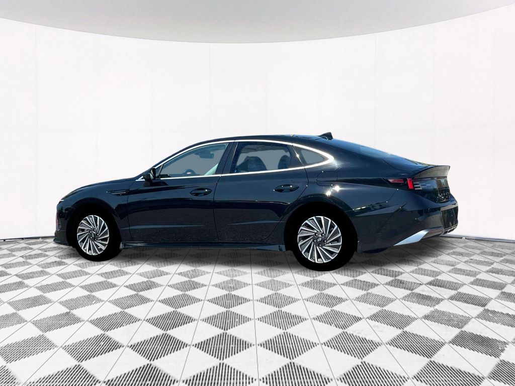 2025 Hyundai Sonata Hybrid SEL photo 4