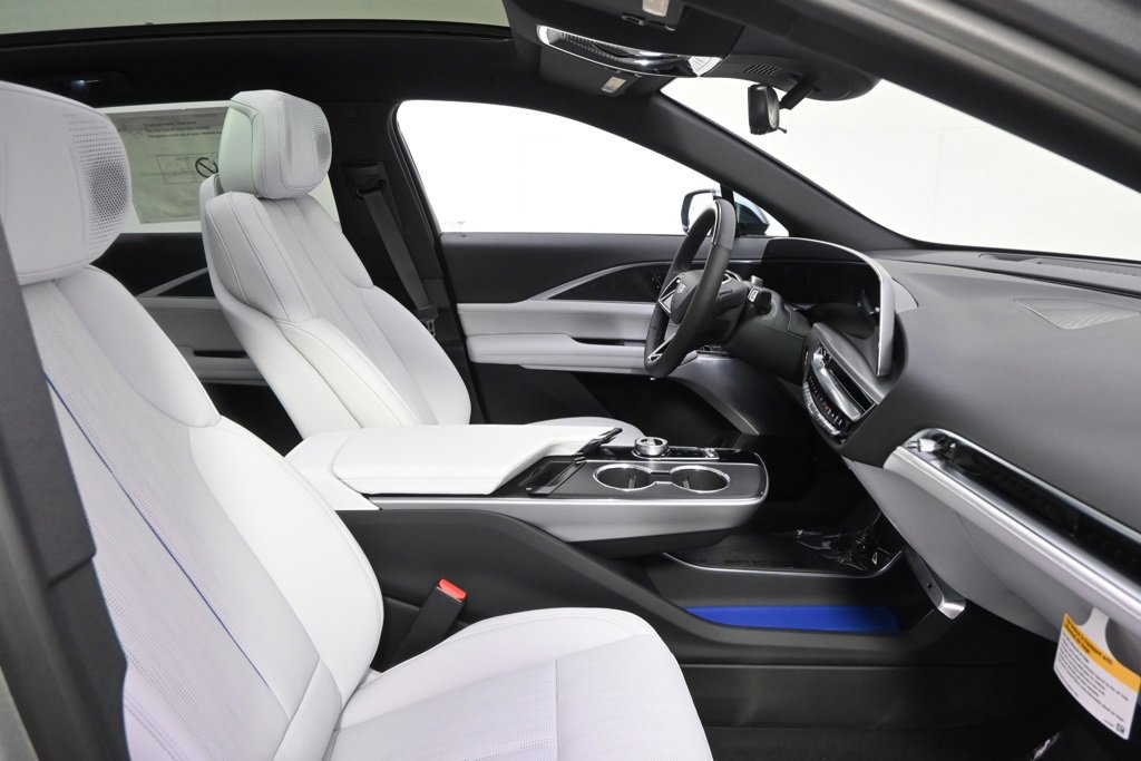 2025 Cadillac Lyriq Sport photo 14