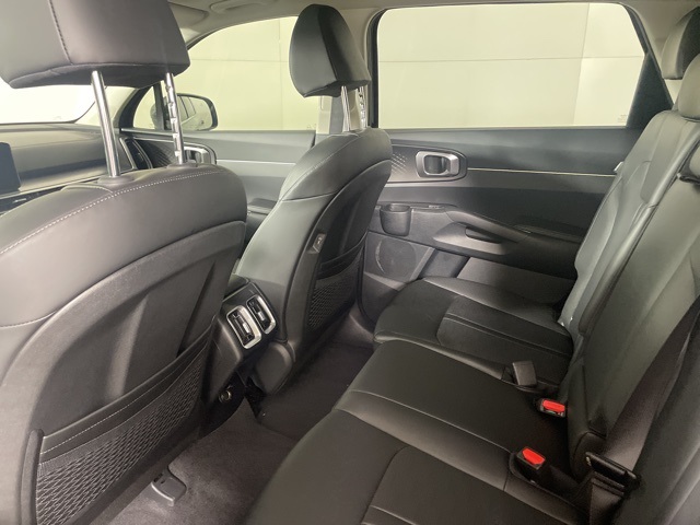 2025 Kia Sorento S photo 32