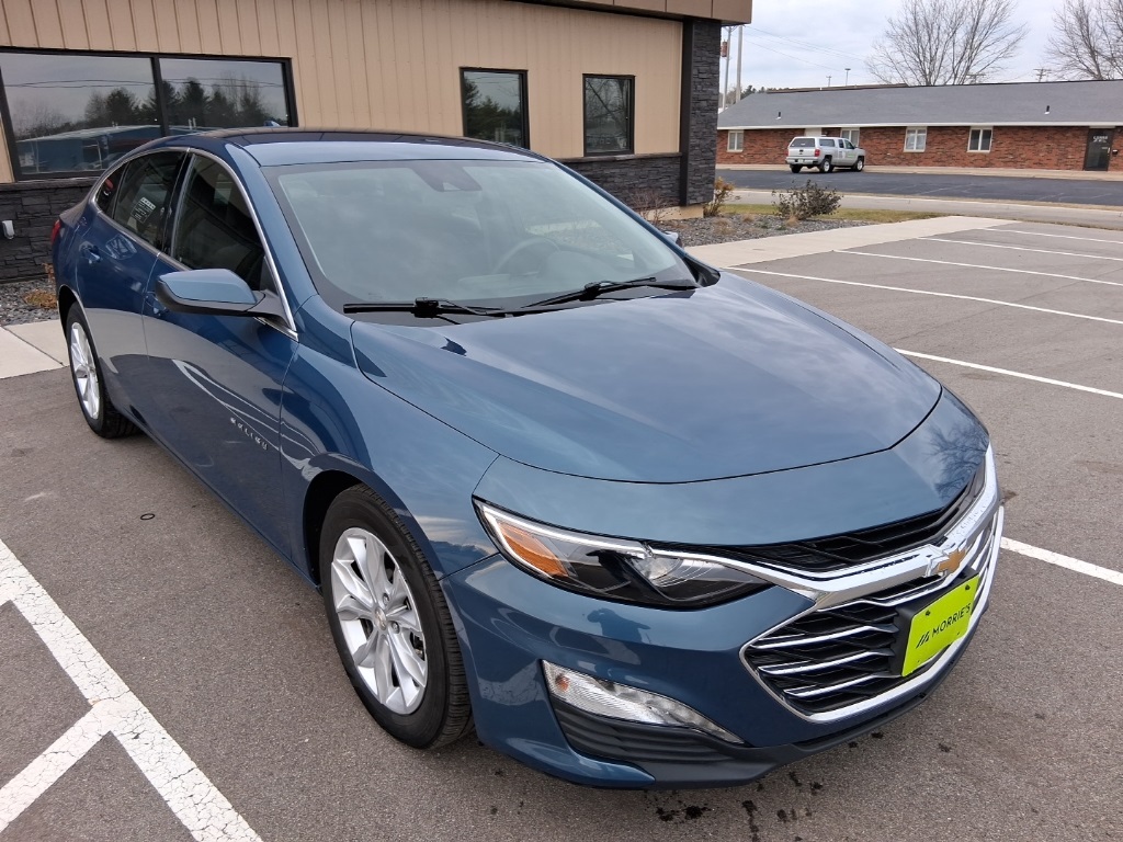 2024 Chevrolet Malibu 1LT photo 3