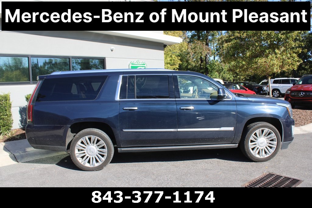 2019 Cadillac Escalade ESV Platinum photo 3