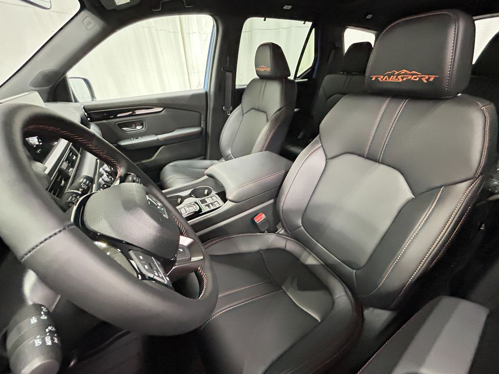 2025 Honda Pilot TrailSport photo 19