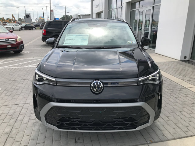 2025 Volkswagen Taos SEL photo 3