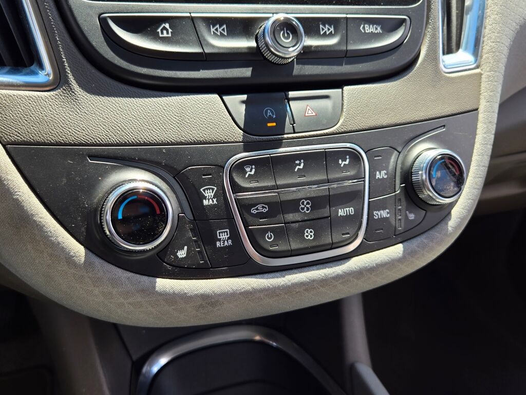 2020 Chevrolet Malibu 1LT photo 21