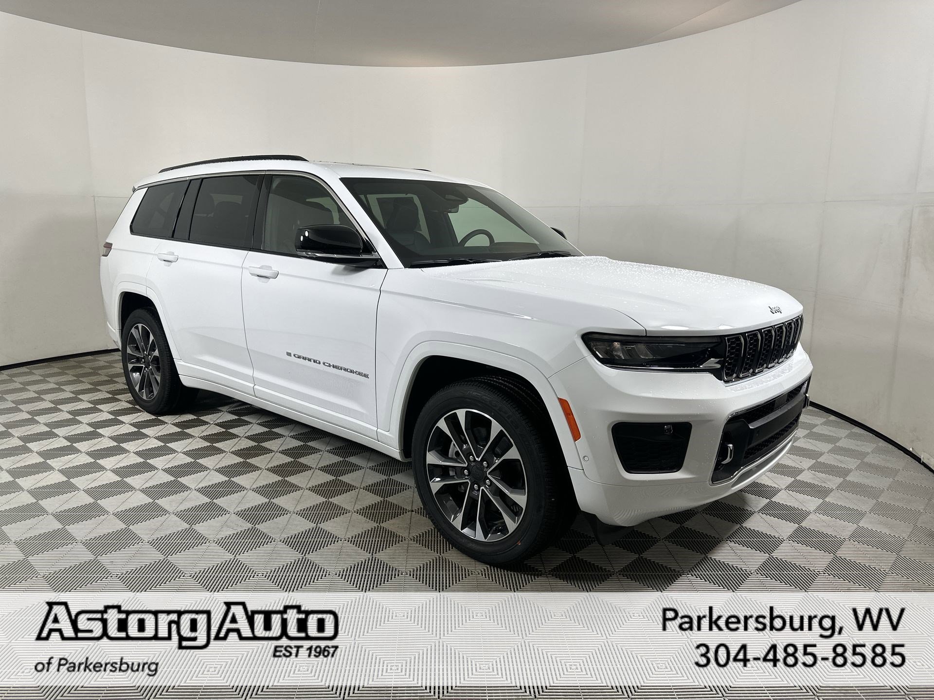 2025 Jeep Grand Cherokee L Overland's photo