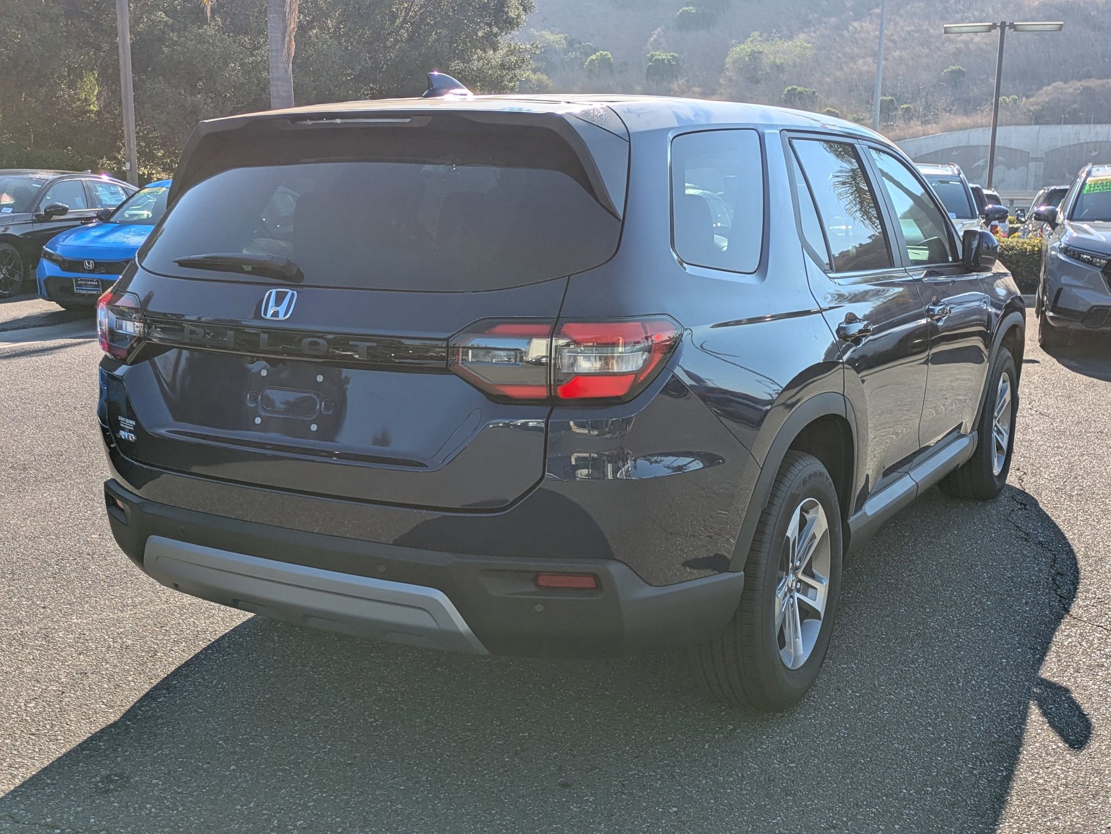 2025 Honda Pilot EX-L photo 5