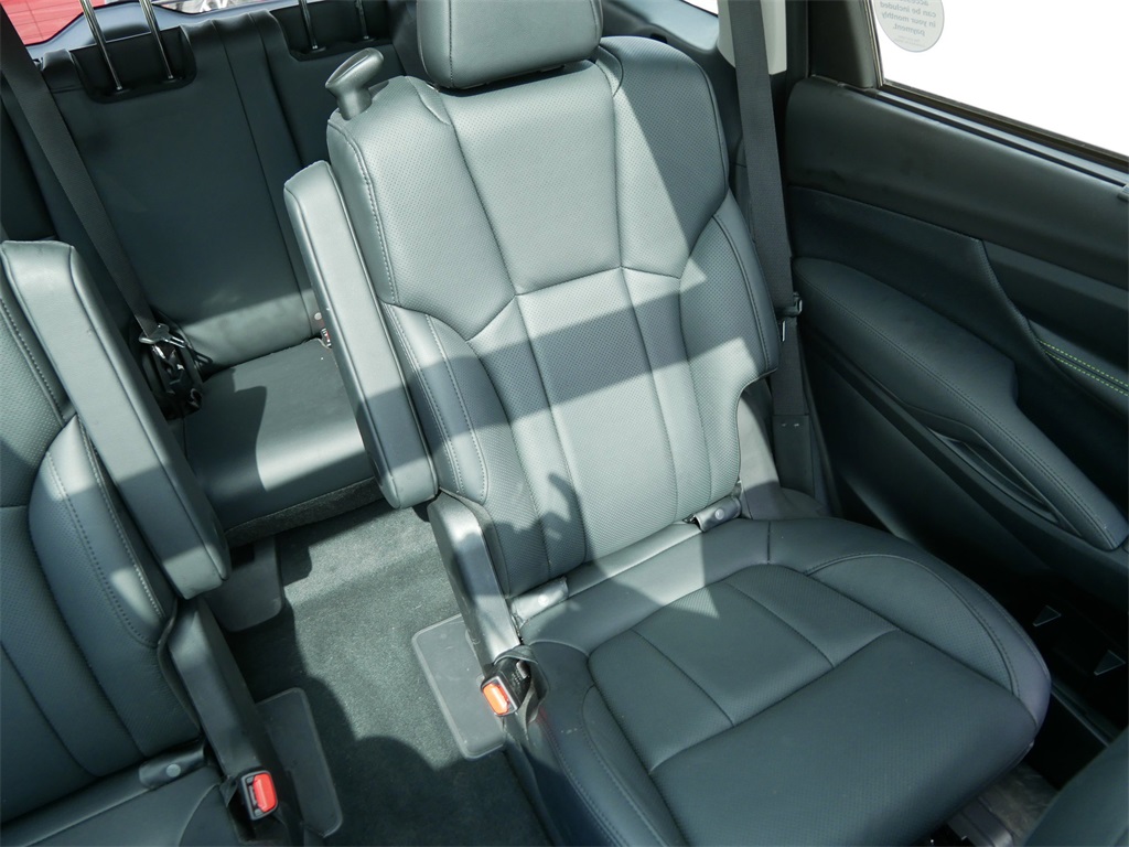 2025 Subaru Ascent Onyx Edition Touring photo 19