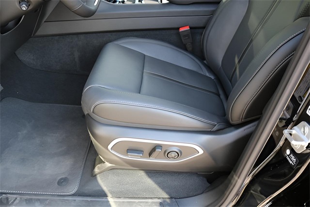 2025 Jeep Wagoneer Limited photo 12