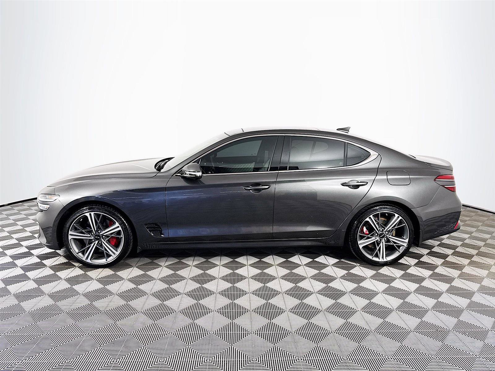2025 Genesis G70 3.3T Sport Prestige photo 4