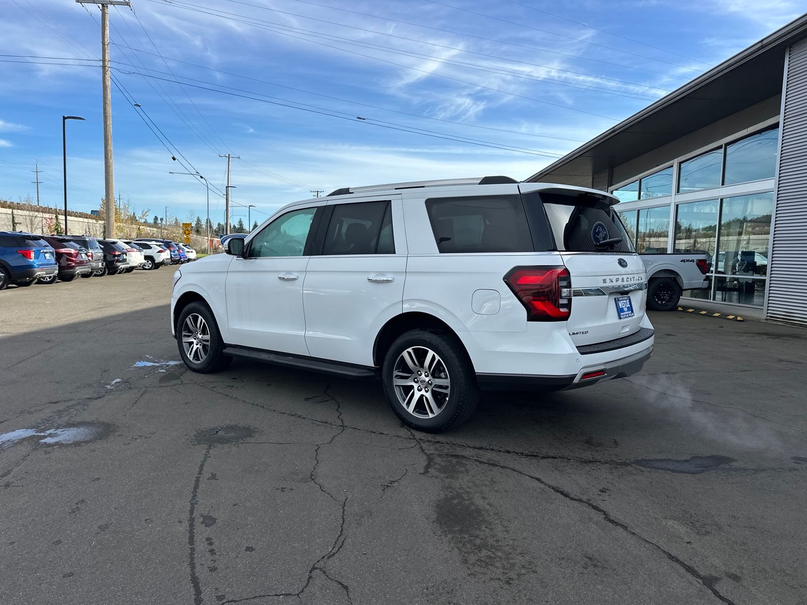 2024 Ford Expedition Limited photo 3