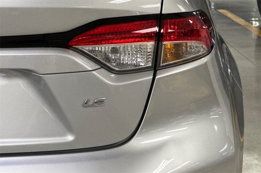 2024 Toyota Corolla LE photo 23
