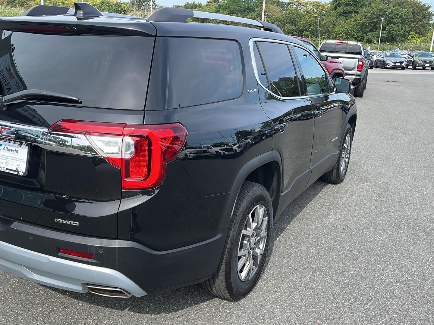 2022 Gmc Acadia SLE photo 3