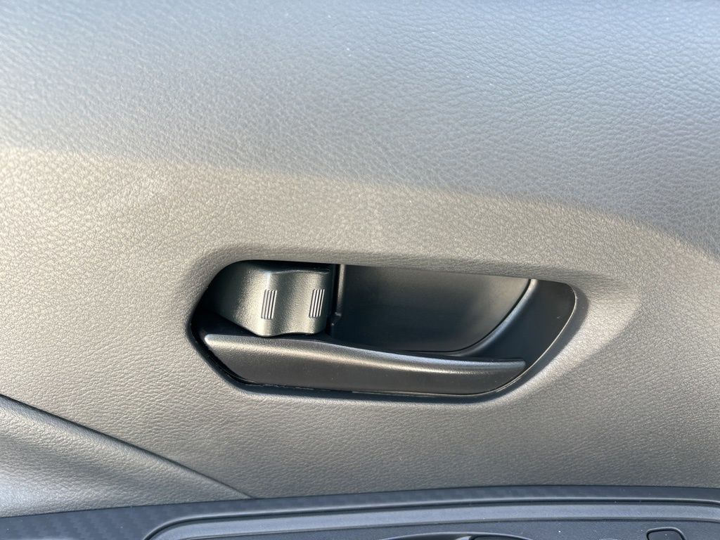 2025 Nissan Versa S photo 11
