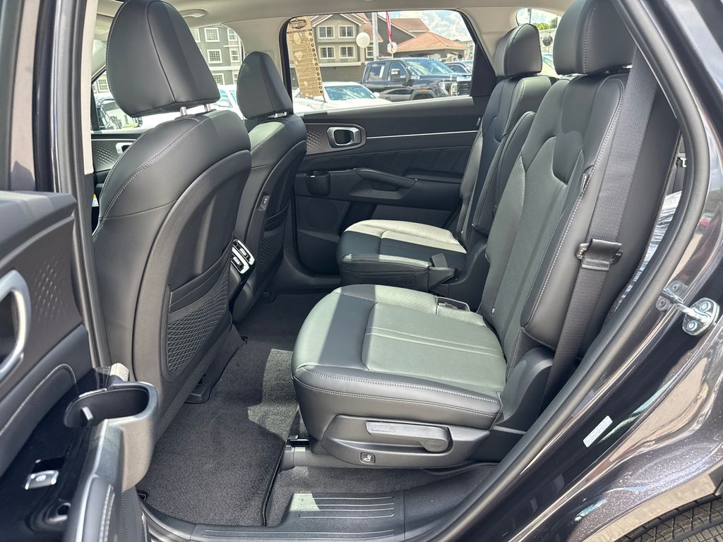 2025 Kia Sorento SX photo 20