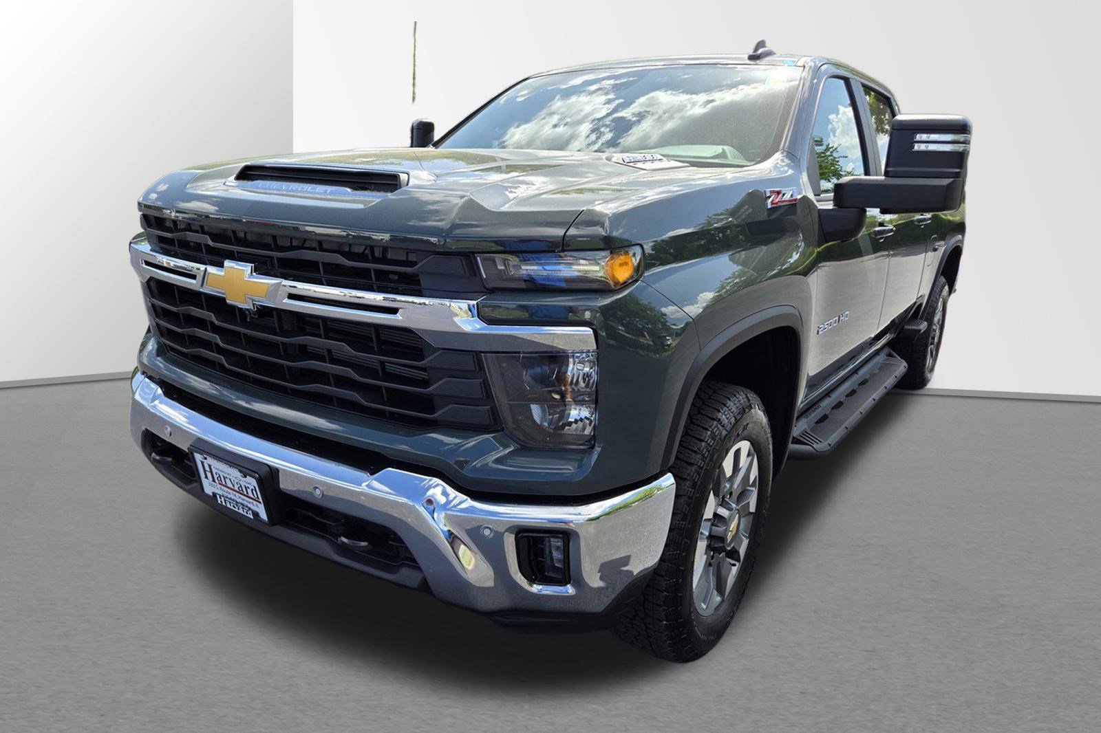2025 Chevrolet Silverado 2500HD LT photo 2