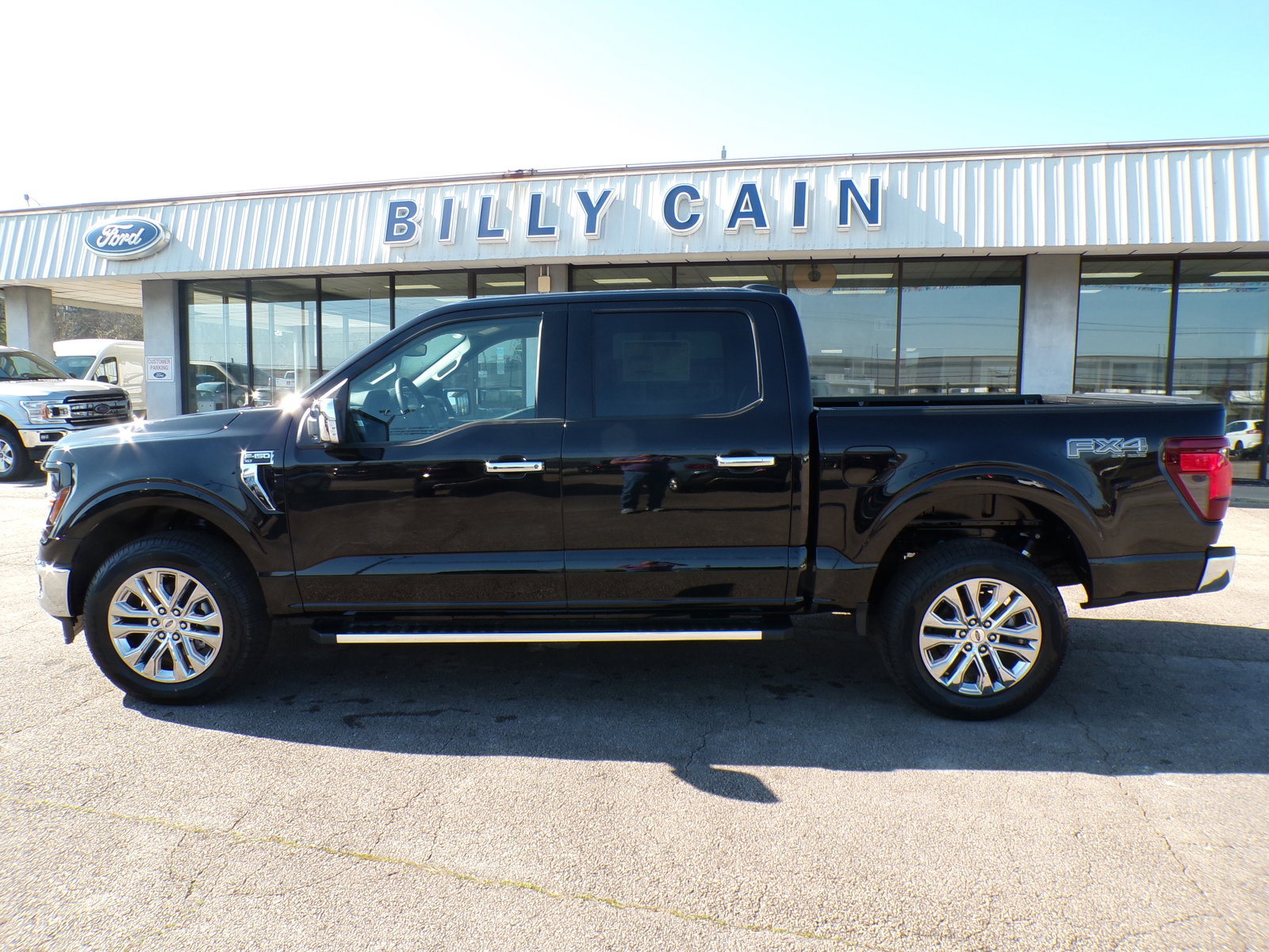 2025 Ford F-150 XLT photo 4