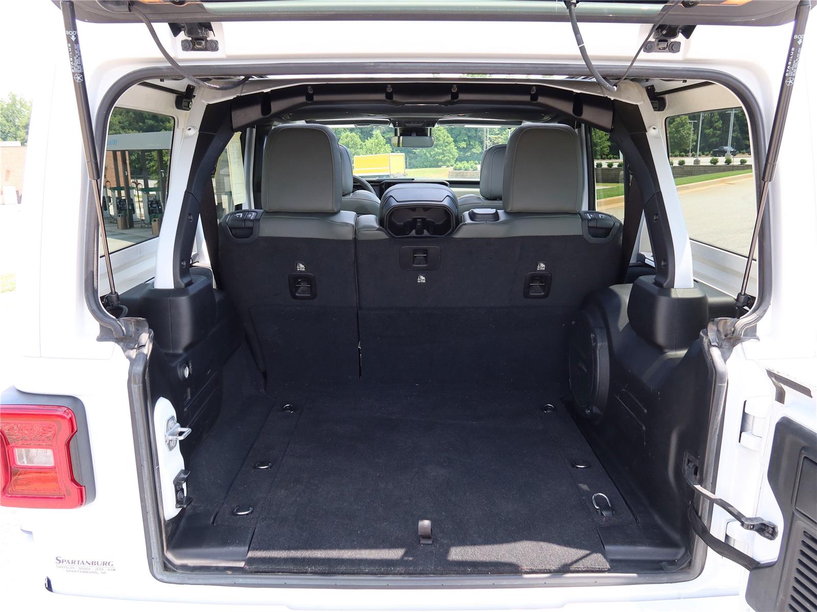 2024 Jeep Wrangler High Altitude photo 3