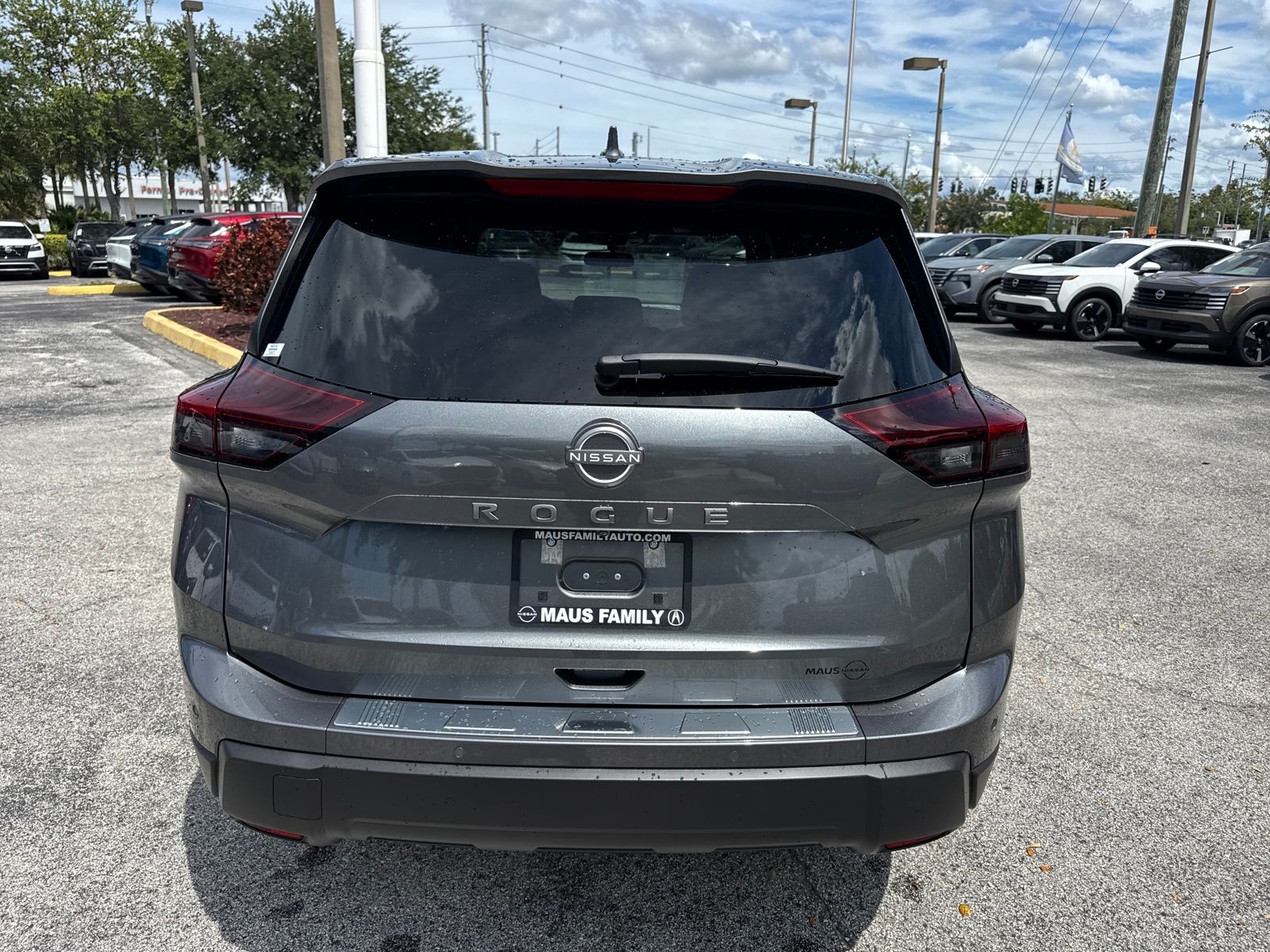 2026 Nissan Rogue SV photo 6