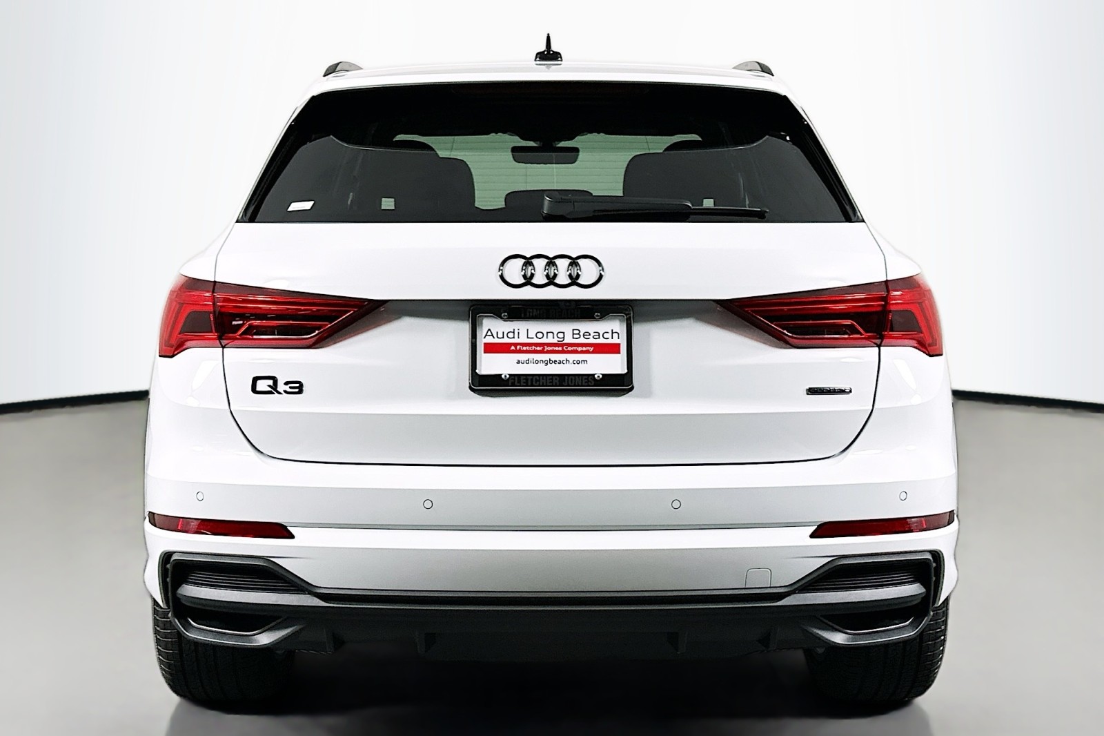 2025 Audi Q3 S line Premium photo 3