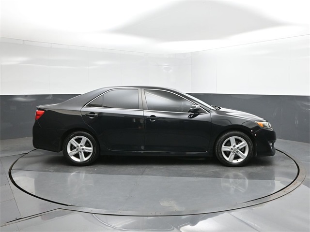 2014 Toyota Camry L photo 22
