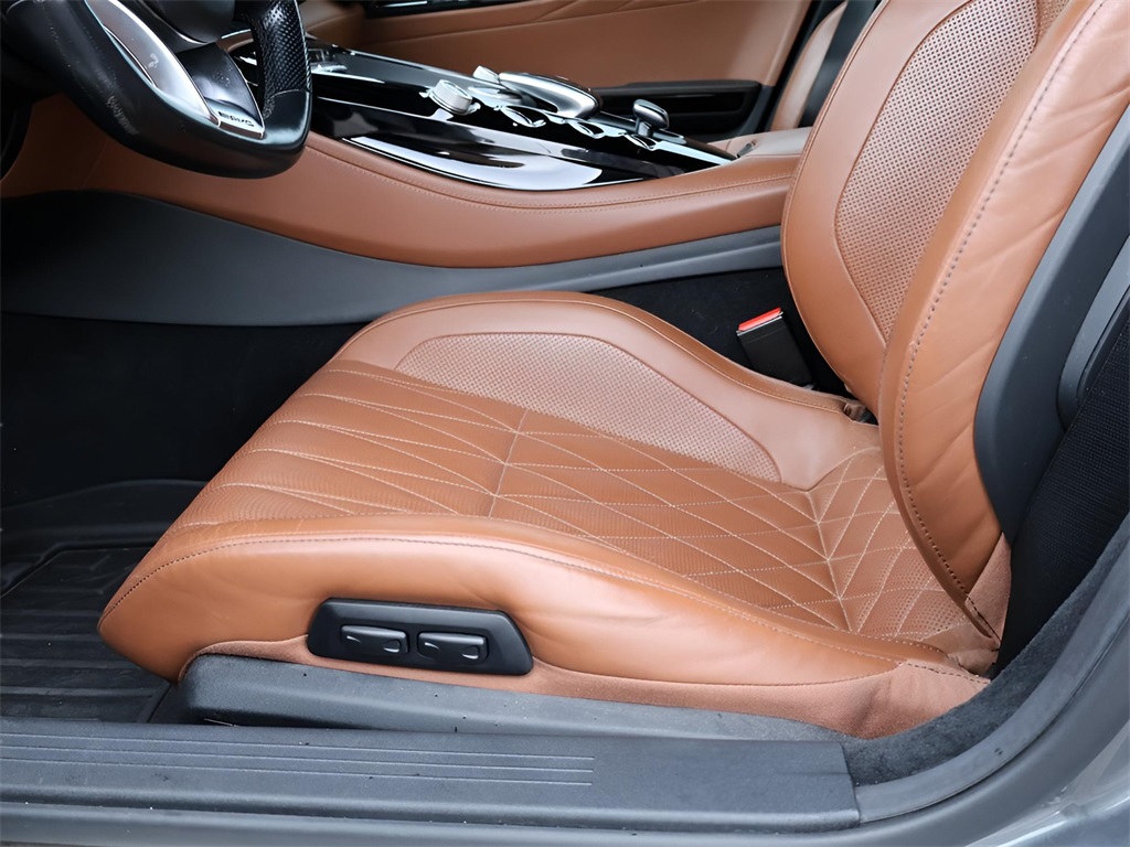 2018 Mercedes Benz AMG GT GT photo 35