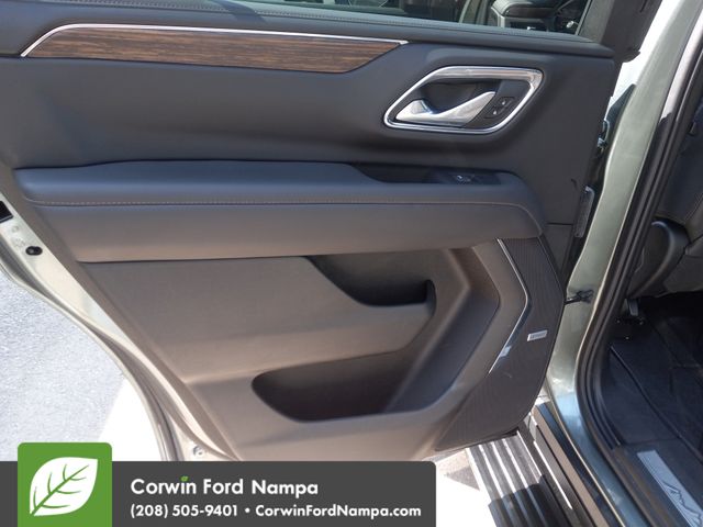 Used 2023 Green Chevrolet High Country image 28