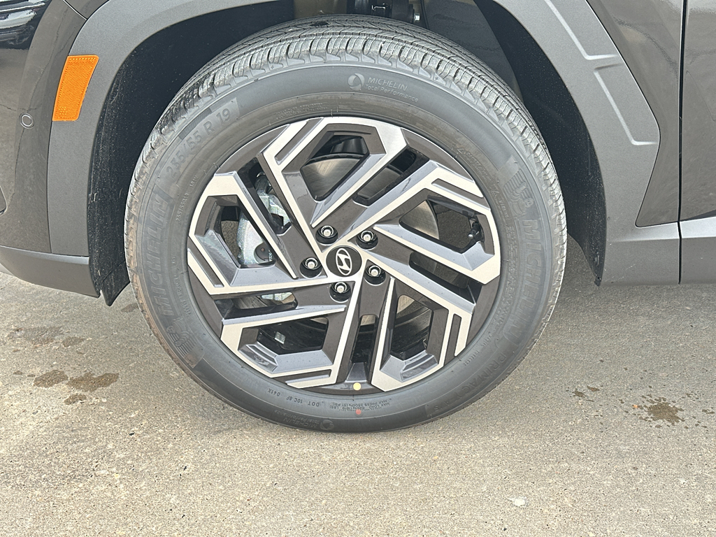 2025 Hyundai Tucson Hybrid Limited photo 2