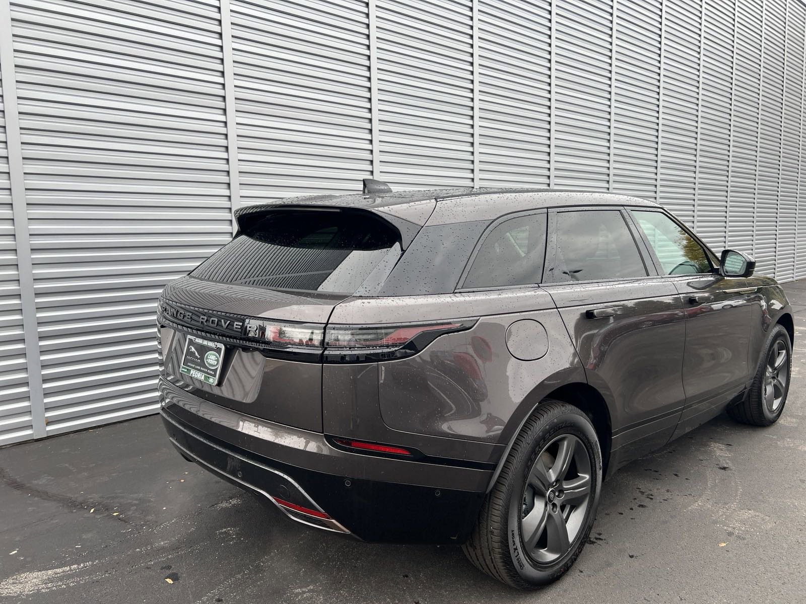 2025 Land Rover Range Rover Velar SE photo 5
