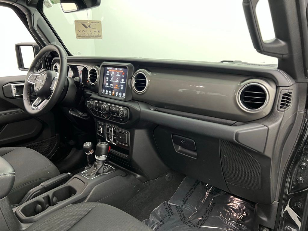 2023 Jeep Gladiator Overland photo 27