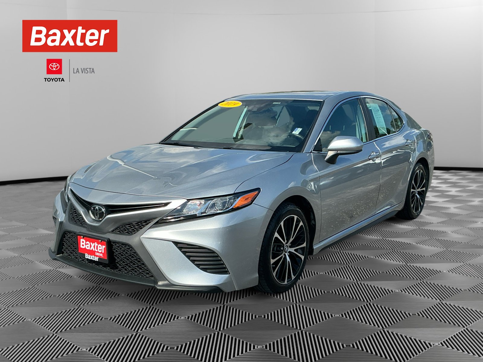 2019 Toyota Camry SE photo 10