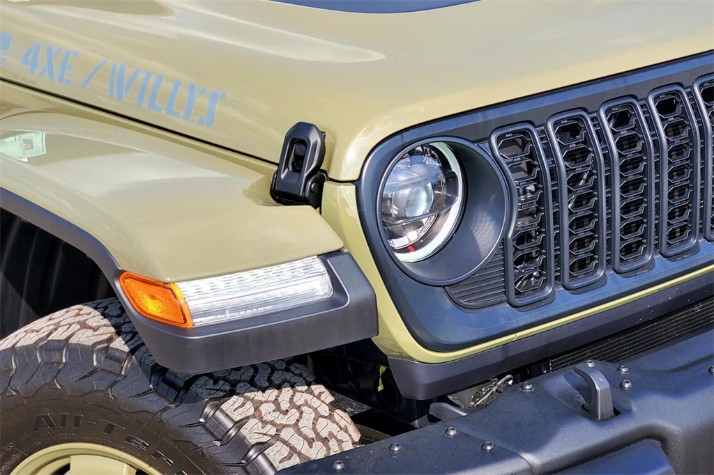 2025 Jeep Wrangler Willys 4xe photo 2