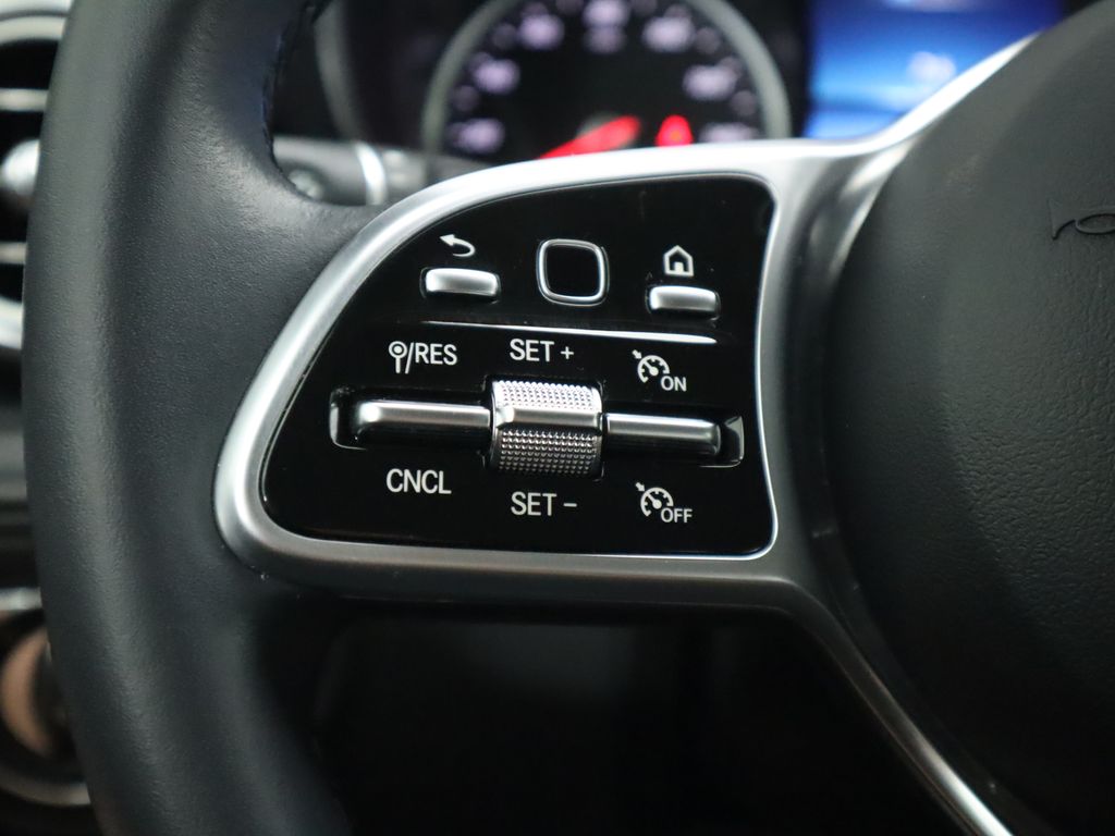 2022 Mercedes Benz GLC 300 photo 10