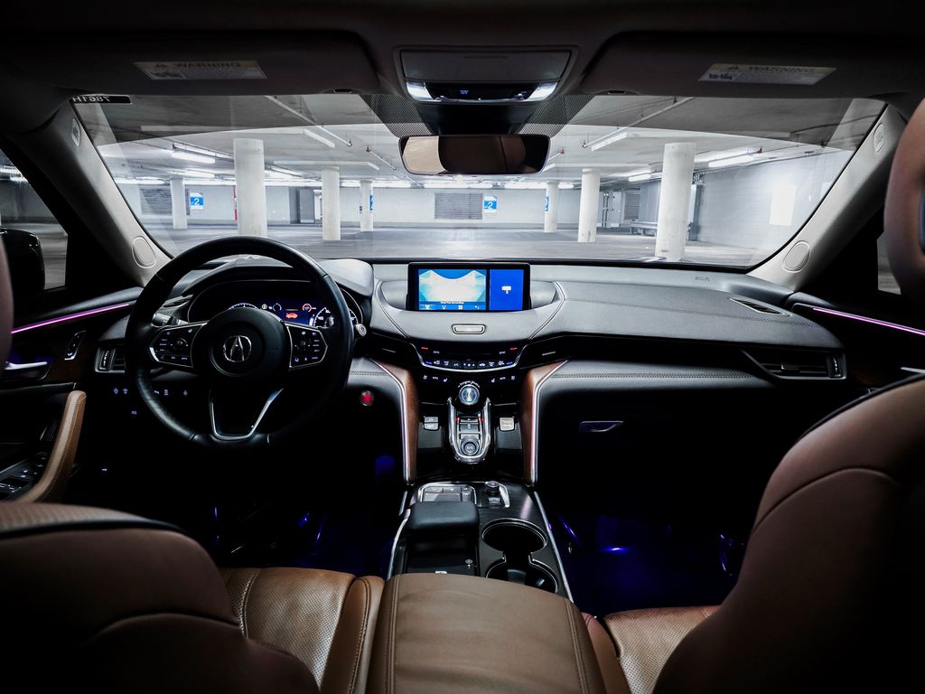 2021 Acura TLX Advance photo 2