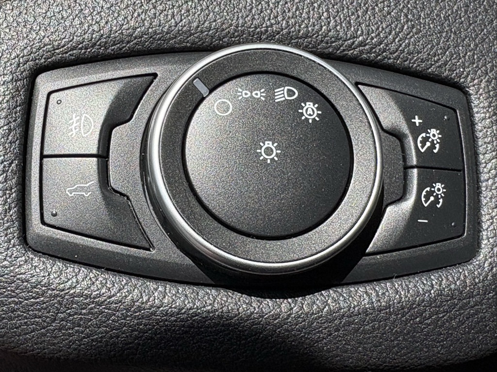 2019 Ford Escape SE photo 16