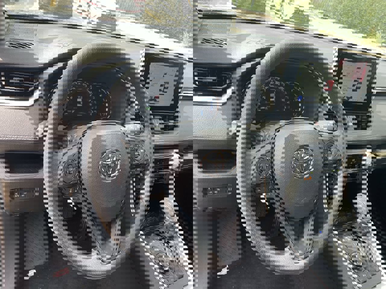2025 Toyota RAV4 Hybrid LE photo 14