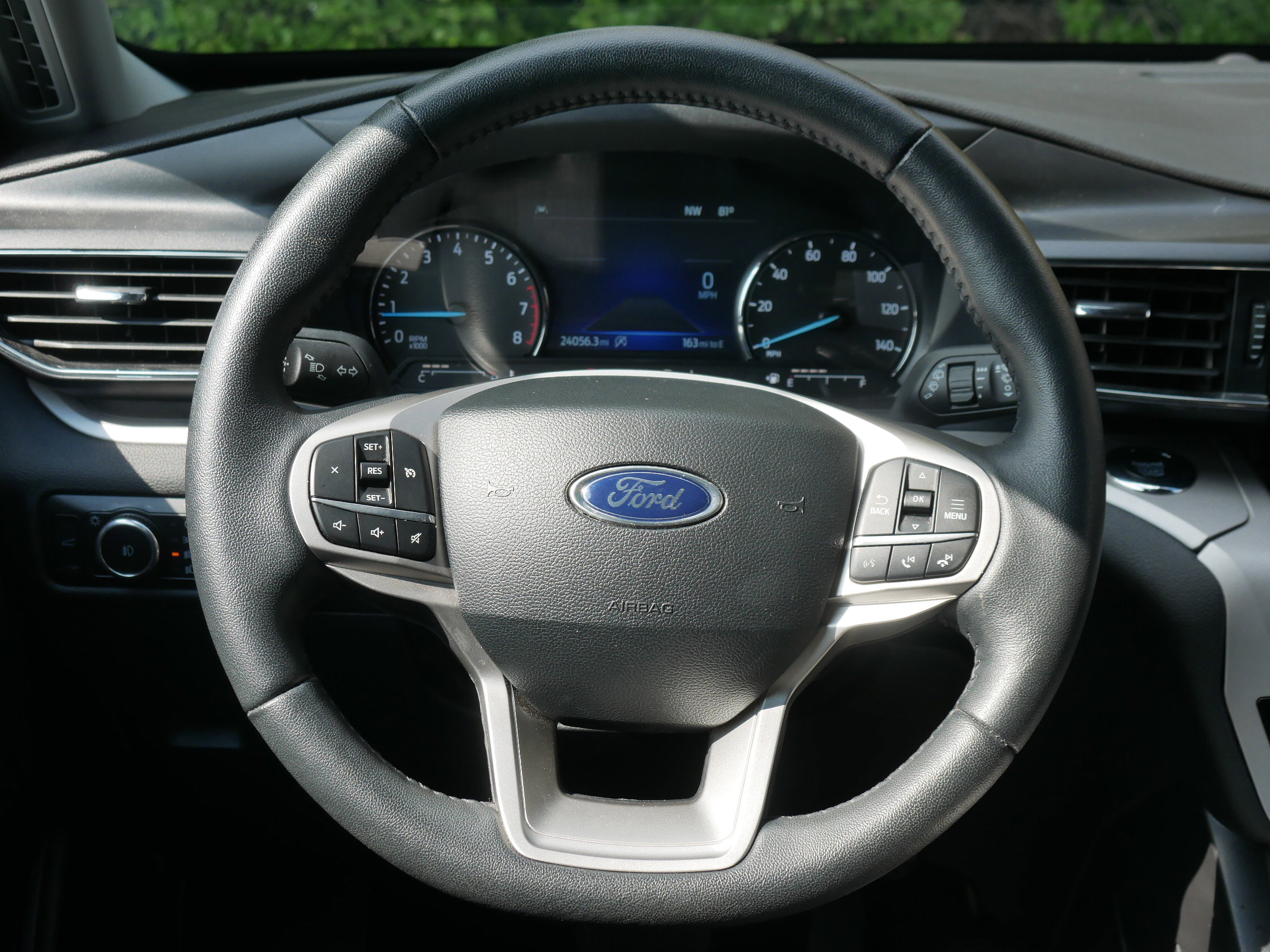 2024 Ford Explorer XLT photo 5