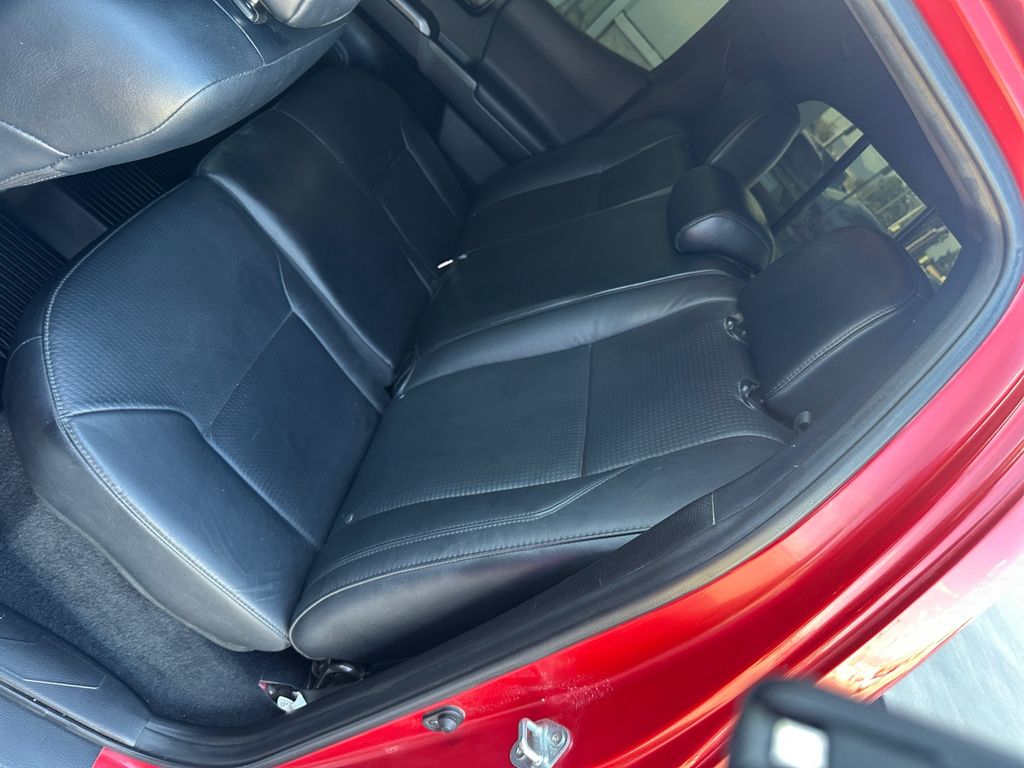 2021 Toyota Tacoma TRD Off-Road photo 19