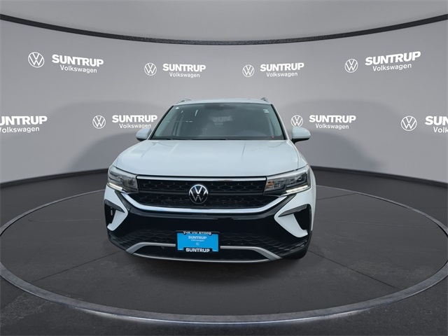 2024 Volkswagen Taos SE photo 4
