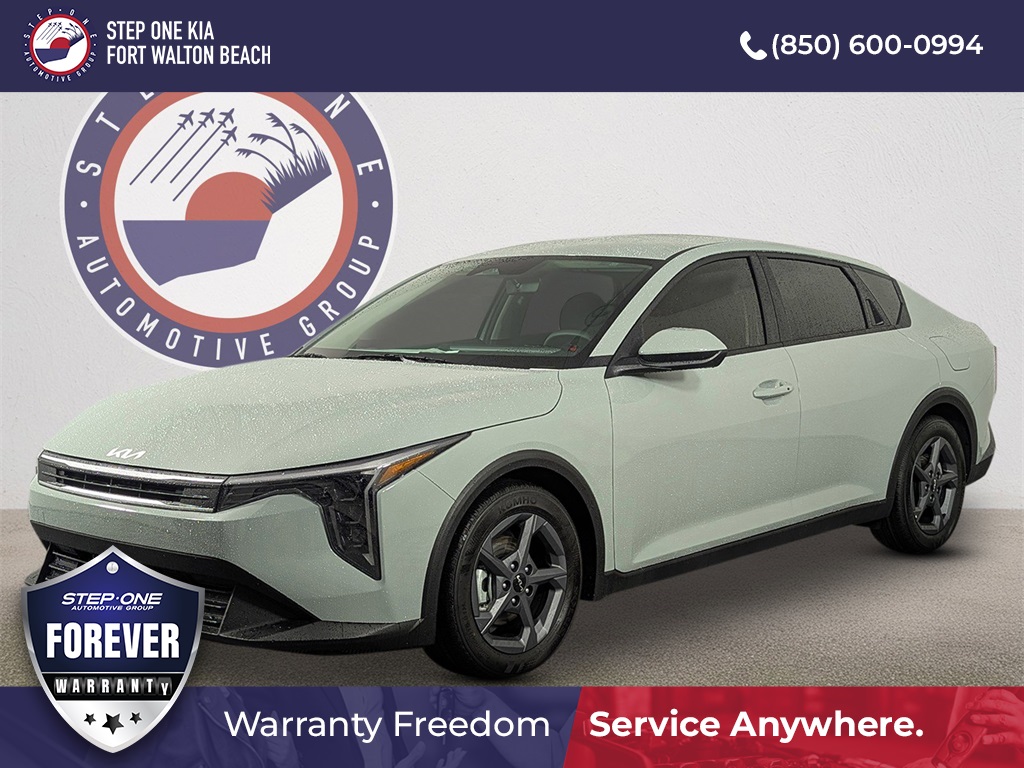 2025 Kia K4 LXS's photo