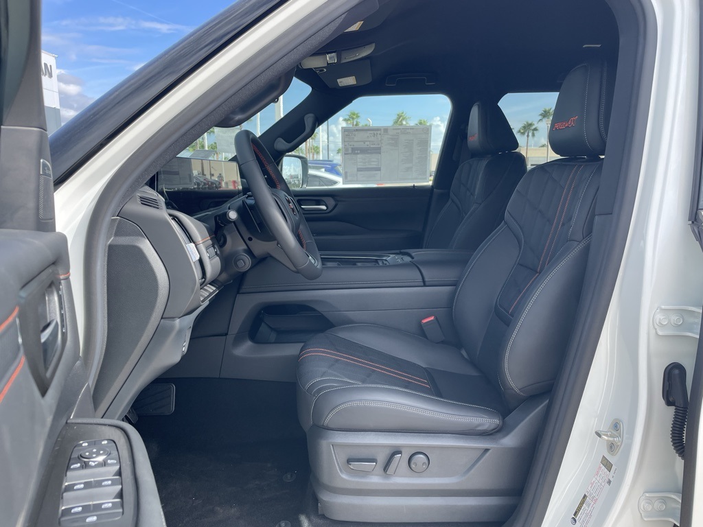 2026 Nissan Armada photo 13