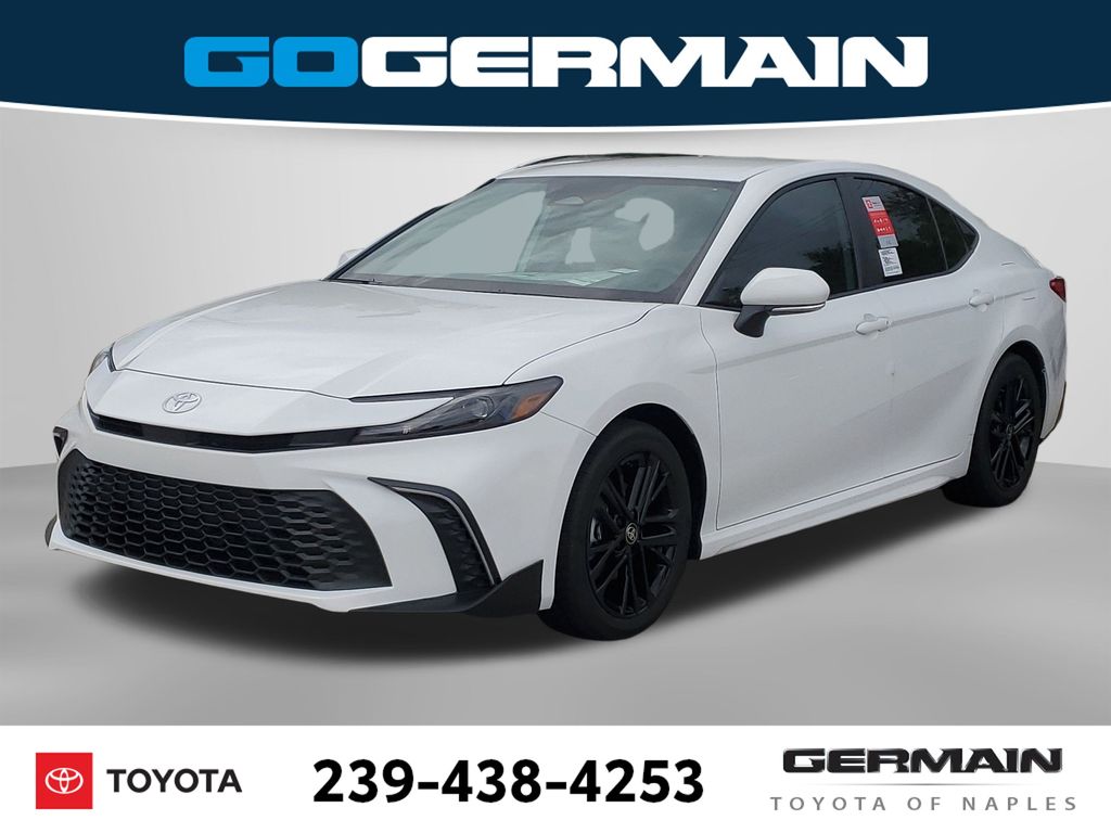 2025 Toyota Camry SE's photo