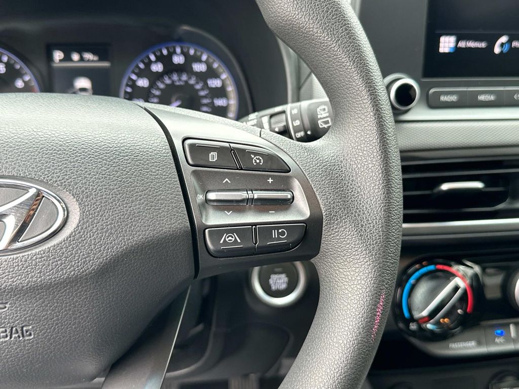 2023 Hyundai Kona SEL photo 46