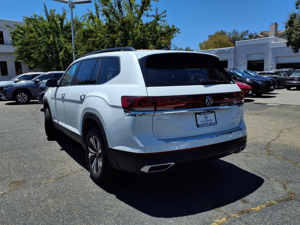 2025 Volkswagen Atlas SE photo 5
