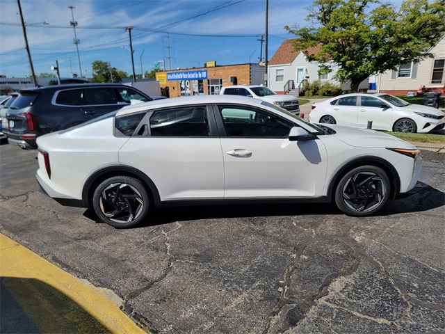 2025 Kia K4 EX photo 3